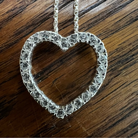 Vintage Y2K 925 Silver CZ Heart Necklace - Picture 5 of 7
